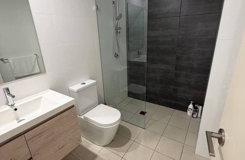 Homebush Apartment | Modern 1BR Apartment in Homebush
