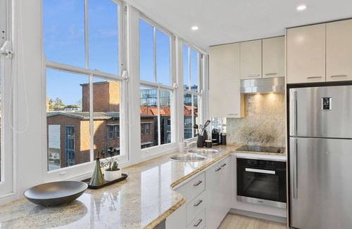 Manly Apartment | Modern 2 Bed Apartment - Manly Beach Views