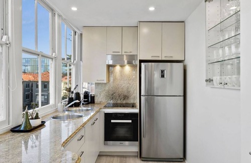 Manly Apartment | Modern 2 Bed Apartment - Manly Beach Views