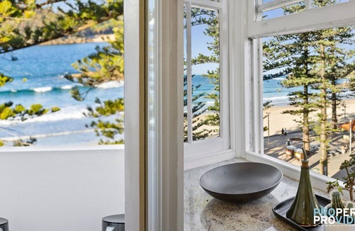 Manly Apartment | Modern 2 Bed Apartment - Manly Beach Views