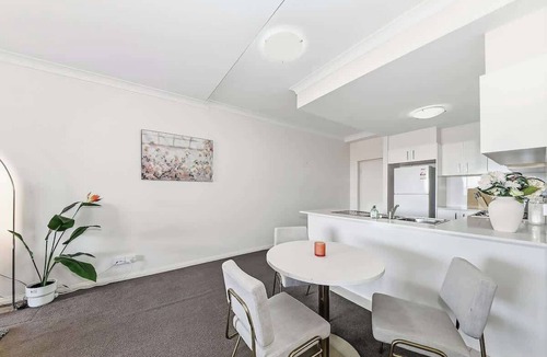 Westmead Apartment | Modern 2BR Apartment in Prime Westmead Location