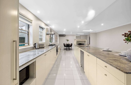 Cabarita House | Modern 3-Bed with Water Views by Beach