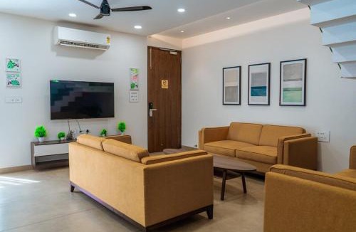Benaulim Villa | Modern 3BHK Pvt Pool Villa-Steps to Benaulim Beach
