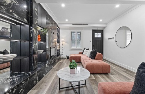 Glebe Apartment | Modern 3BR with Alfresco dining & Garage