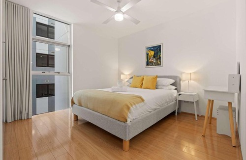Bondi Junction Apartment | Modern Airy Haven Near Beach & City