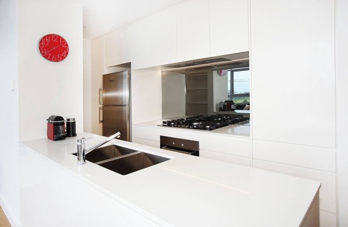Zetland Apartment | Modern and Bright 3BR Executive Apartment in Zetland with Views