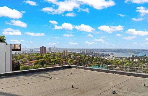 Bondi Junction Apartment | Modern Haven Near Beach & City