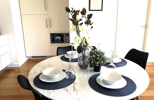 Macquarie Park Apartment | Modern, new 2 bed in the heart of Macquarie Park