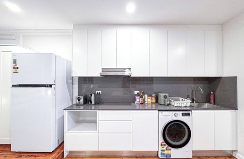 West Ryde Apartment | Modern Studio near Eastwood Air condition & Wifi
