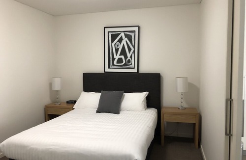 Neutral Bay Apartment | Modern Wyndel Apartment GRO017403