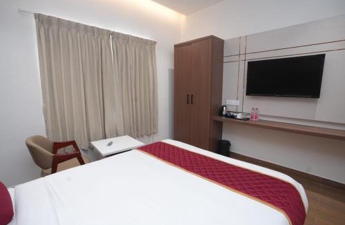 Narsimhapur Hotel | MOKSH SERENe