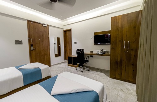 Mundhwa Hotel | Monarch Guestline Magarpatta