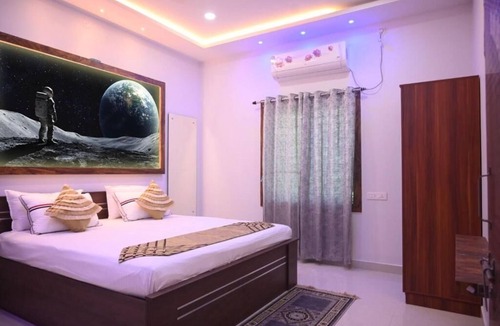 Bhubaneshwar Hotel | Moon Guest House
