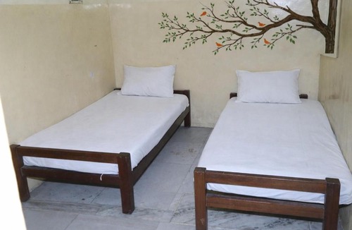 Triplicane Cabin | Moonpalace Chepauk Ellis Road