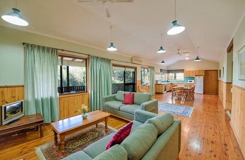 Pokolbin Cottage | Morrison cottage, wine country getaway
