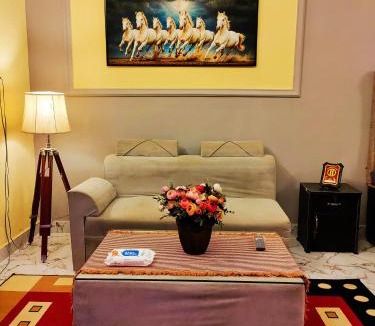 Jabalpur House | MosesVilla