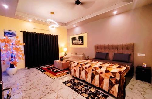 Jabalpur House | MosesVilla