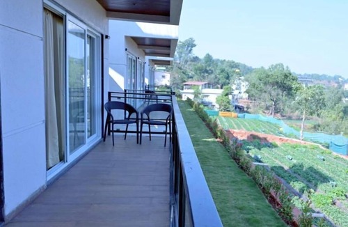 Bhilar Hotel | Mountain Berries Resort