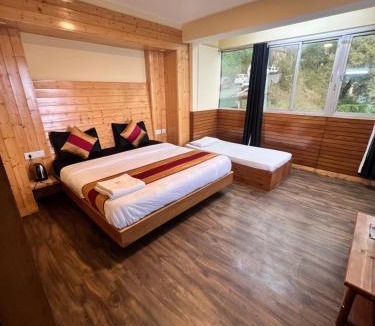Shimla Hotel | mountaincottage near Mall Road