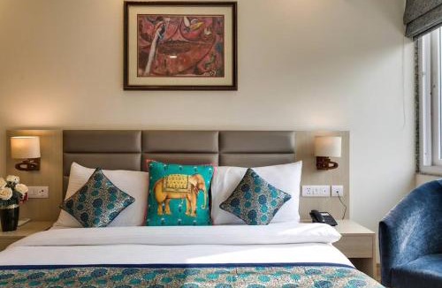New Friends Colony Apartment | MOYDOM 3 BHK Appartment Opp NFC (Parties allowed)