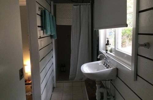 Wollombi Apartment | "Myrtle Cottage Motel Style Room"