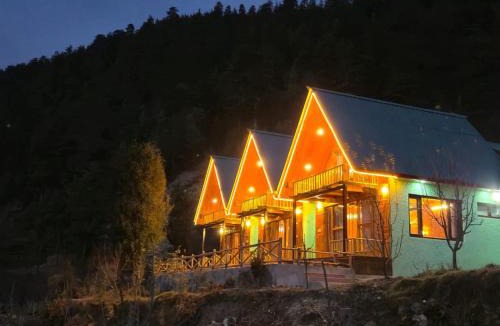 Banjar House | Nature Retreat cottage A frame cabin sainj valley