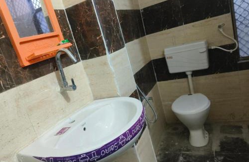 Naini House | Nearest Khumbmela Hotel For Family