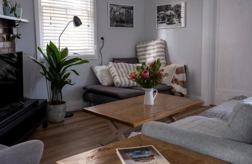 Braidwood House | Nelly's Cottage Braidwood