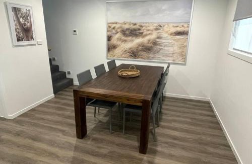 Cooma Apartment | New 3 bedroom house in Cooma - up to 8 guests