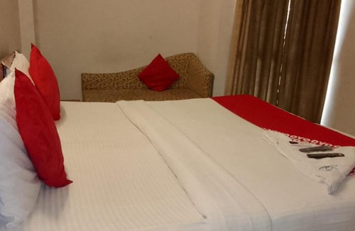 Murgesh Pallya Hotel | NEW CRESCENT CITADEL