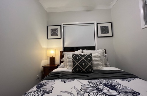 Eastgardens House | New Deluxe Guesthouse at Eastgardens (8)