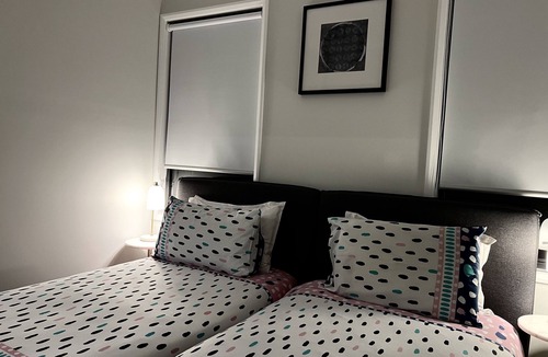 Eastgardens House | New Deluxe Guesthouse at Eastgardens (8)