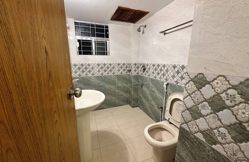 Dhaka Apartment | New Luxurious 3 Bedroom Apartment with AC, WiFi in