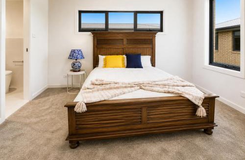 Austral House | New, Spacious and Cozy Home at Austral