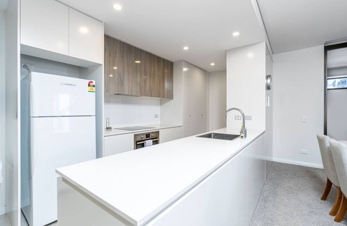 Barton Apartment | New to VRBO: Large Barton Courtyard Apartment near Parliament