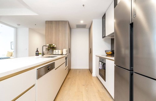Reid Apartment | New to VRBO: Welcoming 2BR/2BA Apt near ANZAC Park West