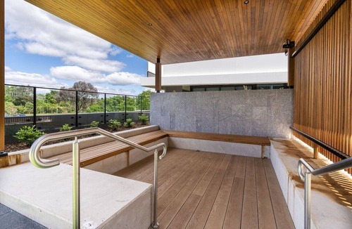 Reid Apartment | New to VRBO: Welcoming 2BR/2BA Apt near ANZAC Park West