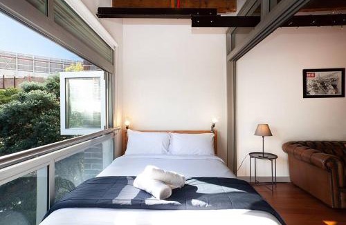 Darlinghurst Apartment | New York Warehouse by Sydney Dreams
