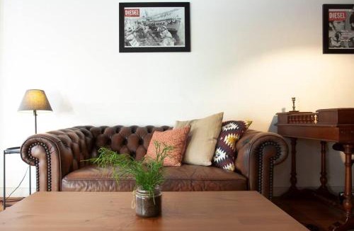 Darlinghurst Apartment | New York Warehouse by Sydney Dreams