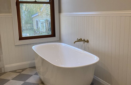 Wollombi Other | Newly renovated 2 bedroom farmhouse with swimming pool. Walk to Wollombi village