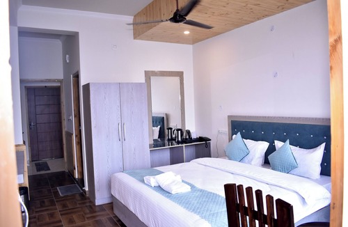Mohal Hotel | Night Inn Paradise