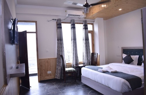 Mohal Hotel | Night Inn Paradise