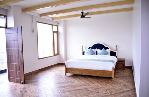 Mohal Hotel | Night Inn Paradise