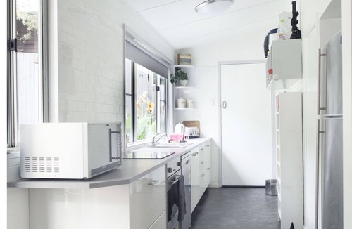 Bar Point Cottage | No.1 Spot in Bar Point. 50 Min from Syd. Jetty, Pet friendly, Renovated Inside.