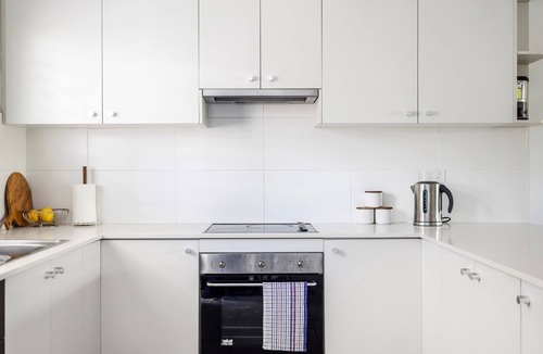 Salamander Bay Apartment | Oaks Pacific Blue Port Stephens. Apartment overlooking the Pool
