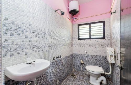 Guntur Hotel | Oasis Guest Rooms