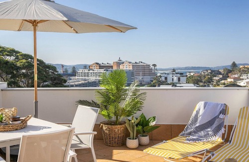 Terrigal House | Ocean views and an easy walk to Terrigal, beach, boutique shops and eateries