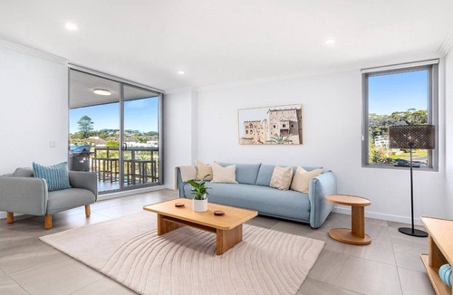 Terrigal Apartment | Oceans Edge #25 | Top Floor,1 Min to Terrigal Beach| Accom Holidays