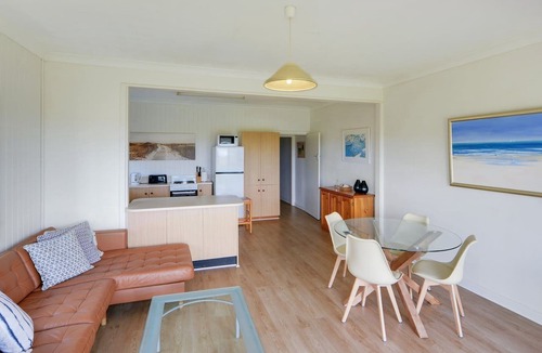 Avoca Beach Apartment | Oceanside