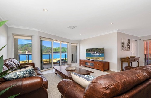 Ettalong Beach Apartment | Oceanside @ Ettalong Beach